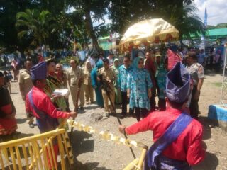 Tatong Resmikan Rumah Adat Komalig
