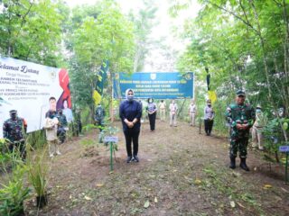 Wali Kota Dampingi Danrem 131 Santiago Tanam Puluhan Pohon