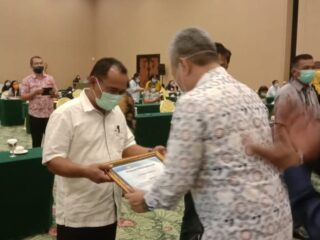 BPPKB Kotamobagu Terima Penghargaan Lomba Pelayanan KB Sejuta Akseptor