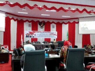 Wali Kota Tatong Bara Hadiri Rapat Paripurna DPRD Secara Virtual
