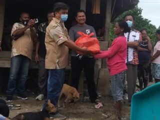 CFM Keuskupan Atambua Serahkan Bantuan kepada Korban Banjir di Malaka