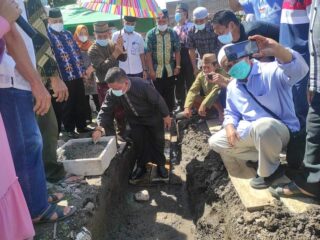Wawali Hadiri Peletakan Batu Pertama Pembangunan Masjid di Poyowa Kecil