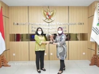 Pemkot Terima Penghargaan Anugerah Parahita Ekapraya dari Kementerian P3A RI