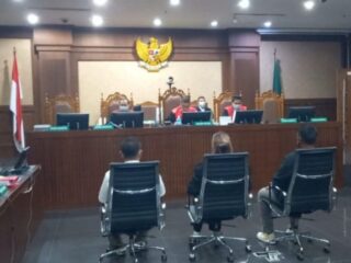Hari ini, Nia Ramadhani dan Ardi Bakrie Hadapi Sidang Tuntutan