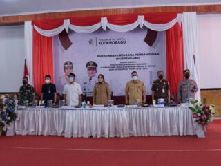 Wali Kota Tatong Bara Buka Musrenbang Perubahan RPJMD Kotamobagu Tahun 2018-2023