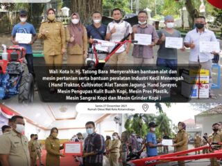 Wali Kota Tatong Bara Serahkan Bantuan Alat Pertanian