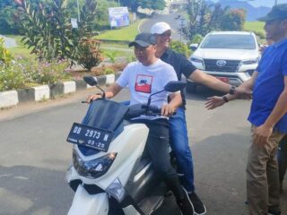 Bupati Boltim Pimpin Kerja Bakti di Tutuyan