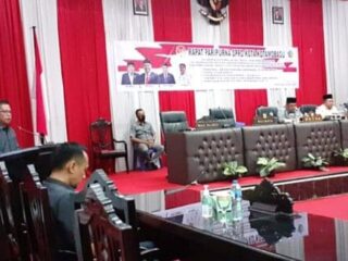 Wawali Nayodo Hadiri Paripurna Penyampaian LKPJ Pemkot Tahun 2021
