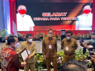 Kota Kotamobagu Terima Dua Penghargaan Sekaligus Pada Musrenbang Provinsi Sulut 2022