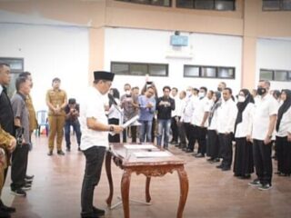 Bupati SSM Lantik 79 Pejabat Fungsional Boltim