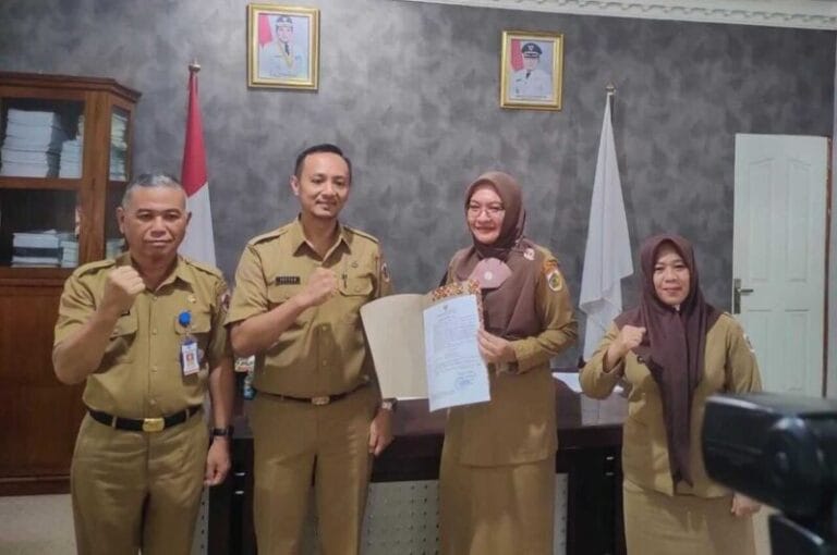 Melisa Assa Ditunjuk Sebagai Plt Lurah Sinindian