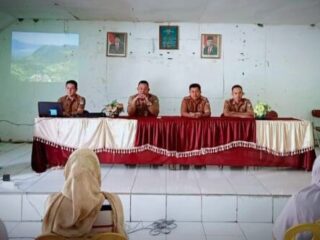 Dinas PMD Boltim Lakukan Pendampingan Update Data dan Penginputan Profil Desa
