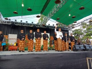 Bupati Sachrul Bersama Ketua TP PKK Hadiri Festival Budaya Jawa