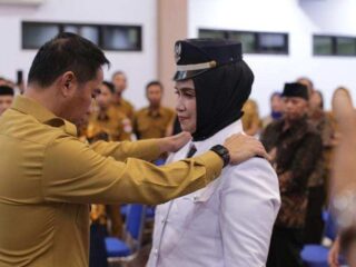 Bupati Boltim Lantik Hamria Sebagai Penjabat Sangadi Bongkudai