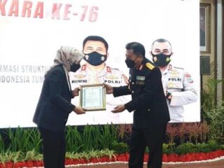 Wali Kota Kotamobagu Terima Penghargaan dari Polda Sulut