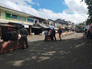 Akses Masuk Pasar Serasi Ditutup