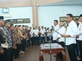 Bupati Lantik Anggota BPD Boltim Masa Bakti 2022-2028