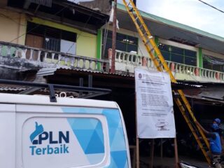 Tim Kerja Relokasi Putuskan Aliran Listrik di Lokasi eks Pasar Serasi