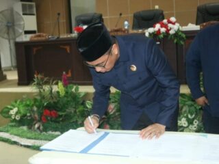 Bupati Boltim Teken Nota Kesepakatan KUA-PPAS Perubahan Tahun 2022