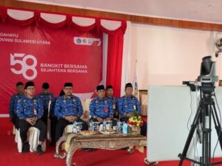 Pemkot Kotamobagu saat mengikuti upacara HUT ke-58 Provinsi Sulawesi Utara secara virtual di Aula Rumah Dinas Wali Kota Kotamobagu.