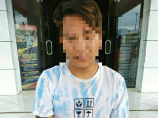 Pemuda ini Jaga Wanita Prostitusi Pakai Senjata Tajam Jenis Pisau Badik