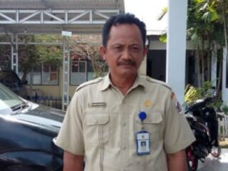Tak Kenakan APD, PPK Tegur Pekerja Bangunan Gedung Perpustakaan Daerah Kotamobagu