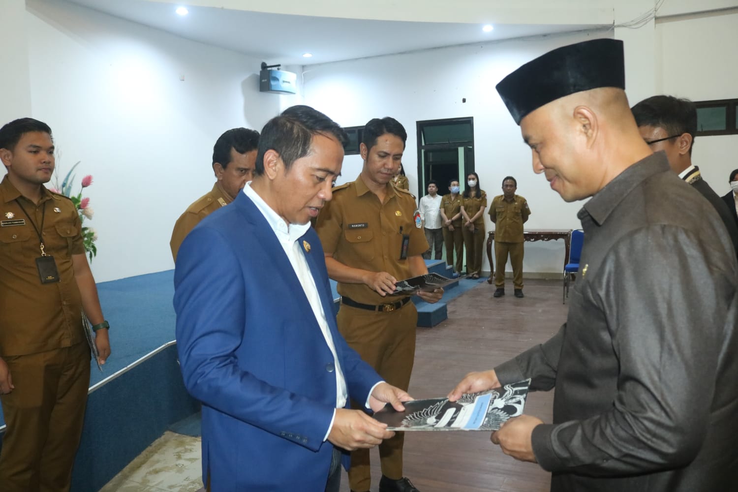 Bupati Sam Sachrul Mamonto Lantik 34 Pejabat Boltim Tajuknews 1069