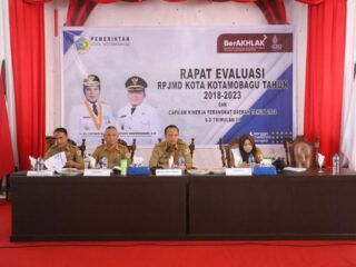 Sekda Pimpin Rapat Evaluasi RPJMD Kotamobagu dan Capaian Kinerja Tahun 2022