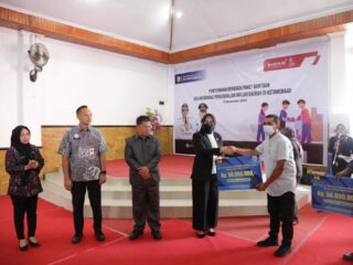 Wali Kota Kotamobagu Serahkan Sejumlah Bantuan kepada Masyarakat