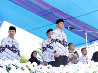 Bupati Sachrul Pimpin Upacara HUT PGRI dan HGN di Boltim