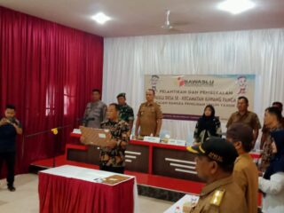 Panwaslu Kecamatan Rawang Panca Arga Gelar Pelantikan Panwaslu Kelurahan Desa