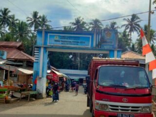 Pasar Tradisional Poyowa Kecil Kembali Ditata