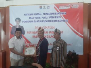 Sambut HUT ke-167 Kabupaten Cilacap, Pemkab Gelar Khitanan Massal, Pembagian Sembako, dan Gerobak Gratis