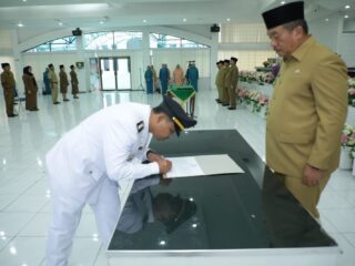 Wakil Bupati Asahan Lantik 3 Pejabat Admistrator, 5 Pengawas Dan 15 KTU Puskesmas