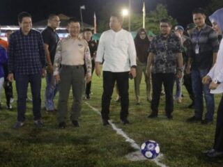 Wali Kota Tatong Bara Buka Turnamen Sepak Bola Wanita di Motoboi Besar