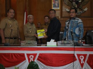 Bupati Asahan Sampaikan LKPJ Tahun Anggaran 2022 ke DPRD