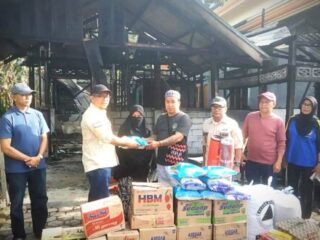 Pemkot Kotamobagu Serahkan Bantuan Korban Bencana Kebakaran di Motoboi Besar