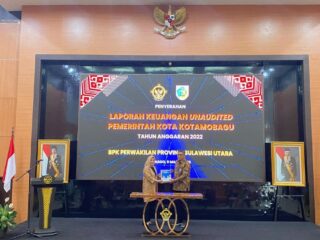 Wali Kota Tatong Bara Serahkan LKPD Unaudited ke BPK RI Perwakilan Sulut