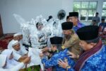 Bupati Upah-upah 22 Calon Jemaah Haji Keluarga Besar Dinas Pendidikan