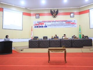 Pimpinan dan Anggota DPRD “Standing Applause” Atas Capaian 10 Kali WTP Berturut-turut Walikota Tatong Bara