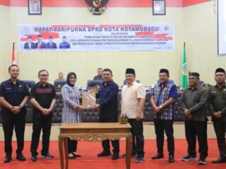 Wali Kota Tatong Bara Hadiri Paripurna LKPJ 2022 dan Penetapan Ranperda Perizinan Berusaha