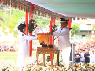 HUT ke-78 RI, Wakil Wali Kota Nayodo Koerniawan Irup Penurunan Bendera Merah Putih