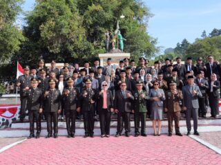 Jelang HUT ke-78 Republik Indonesia, Wali Kota Tatong Bara Bersama Wakil Wali Kota dan Forkopimda Ziarah ke TMP