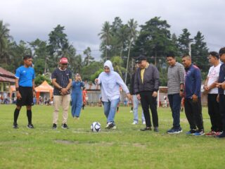 Wali Kota Tatong Bara Buka Tournament Sepak Bola Motoboi Kecil CUP 2023