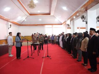 Wali Kota Tatong Bara Lantik Pejabat Struktural dan Fungsional Dilingkungan Pemkot Kotamobagu