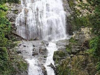 Air Terjun Garini, Pesona Alam Tersembunyi di Boltim
