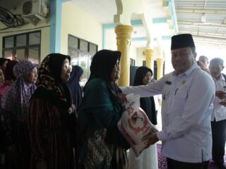 Asisten Administrasi Pemkab Asahan Hadiri Pengajian Akbar di Masjid Al Hidayah