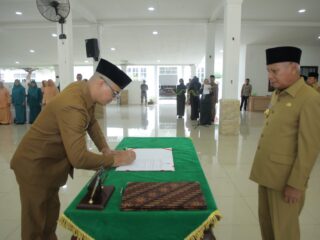 Bupati Asahan Lantik Kepala Dinkes dan 20 Pejabat Administrator serta 47 Pengawas