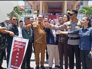 Bupati Bolmong Limi Mokodompit Hadiri Simulasi Dispamkota dan Deklarasi Pemilu Damai 2024