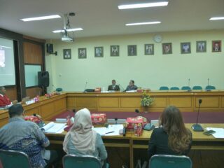 Bupati SSM Lulus Ujian Disertasi Doktor di Unhas